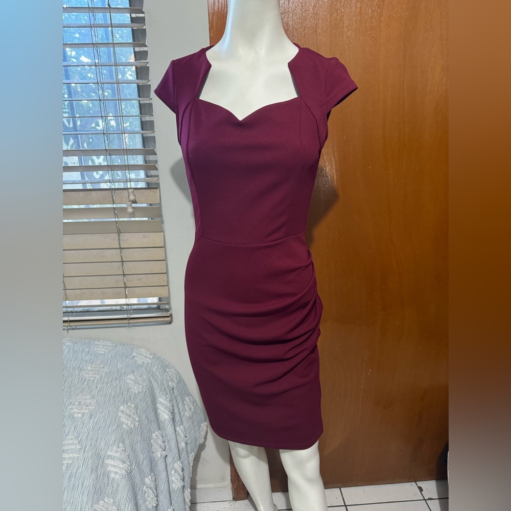 Burgundy Elegant fitted dress size S